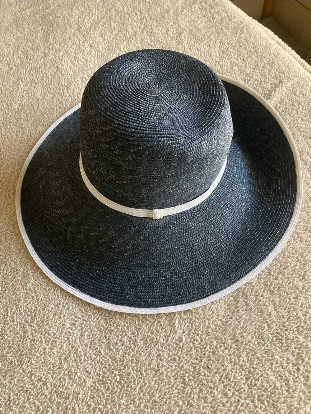 Nordstrom Navy Blue Wide-Brim Straw Sun Hat with White Trim